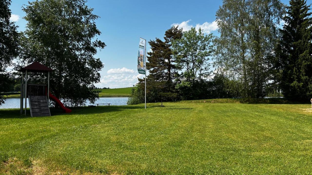 Direkt Am See Mit Bergblick Seeg Luaran gambar
