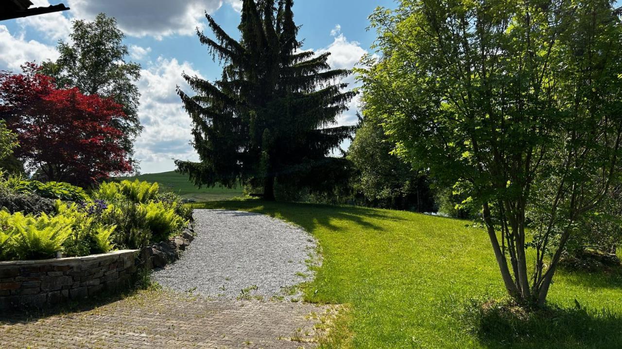 Direkt Am See Mit Bergblick Seeg Luaran gambar